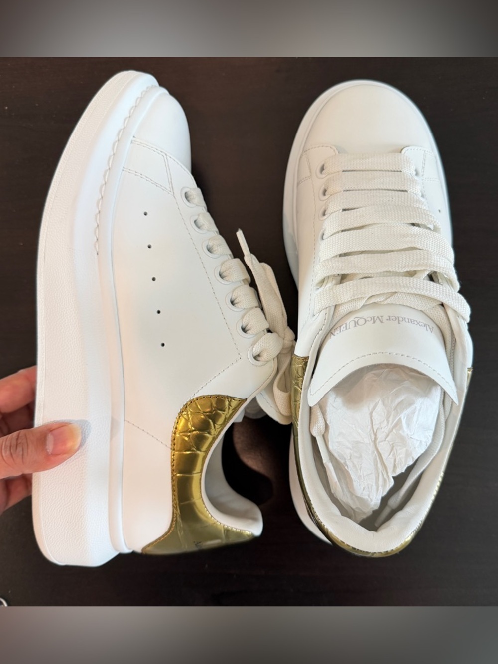 Alexander McQueen Women’s Oversized Sneakers White Gold Crocodile sz US 9.5 - Picture 7 of 16